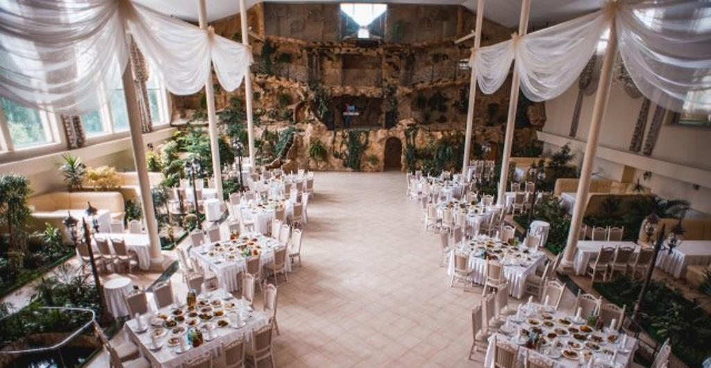Garden Hall Ternopil Eksteriør billede