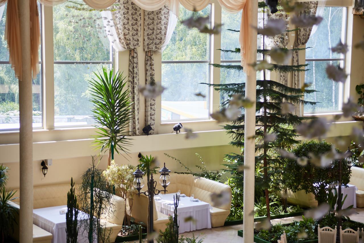 Garden Hall Ternopil Eksteriør billede