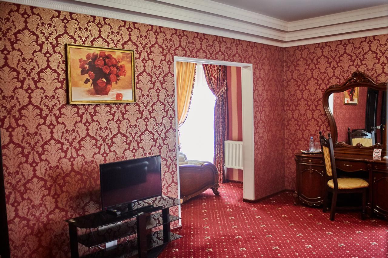 Garden Hall Ternopil Eksteriør billede